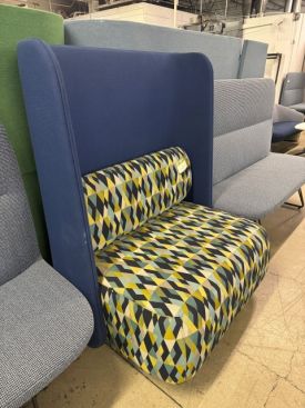 R6285 - Loveseat/booth seating