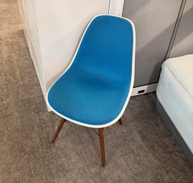 C61862 - Herman Miller Eames Side Chairs