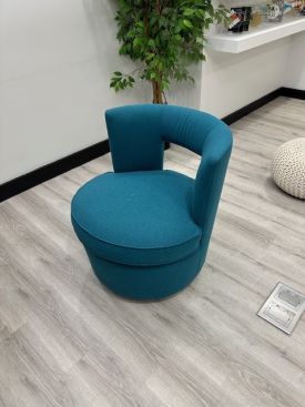 R6557 - Kuka Club Chairs